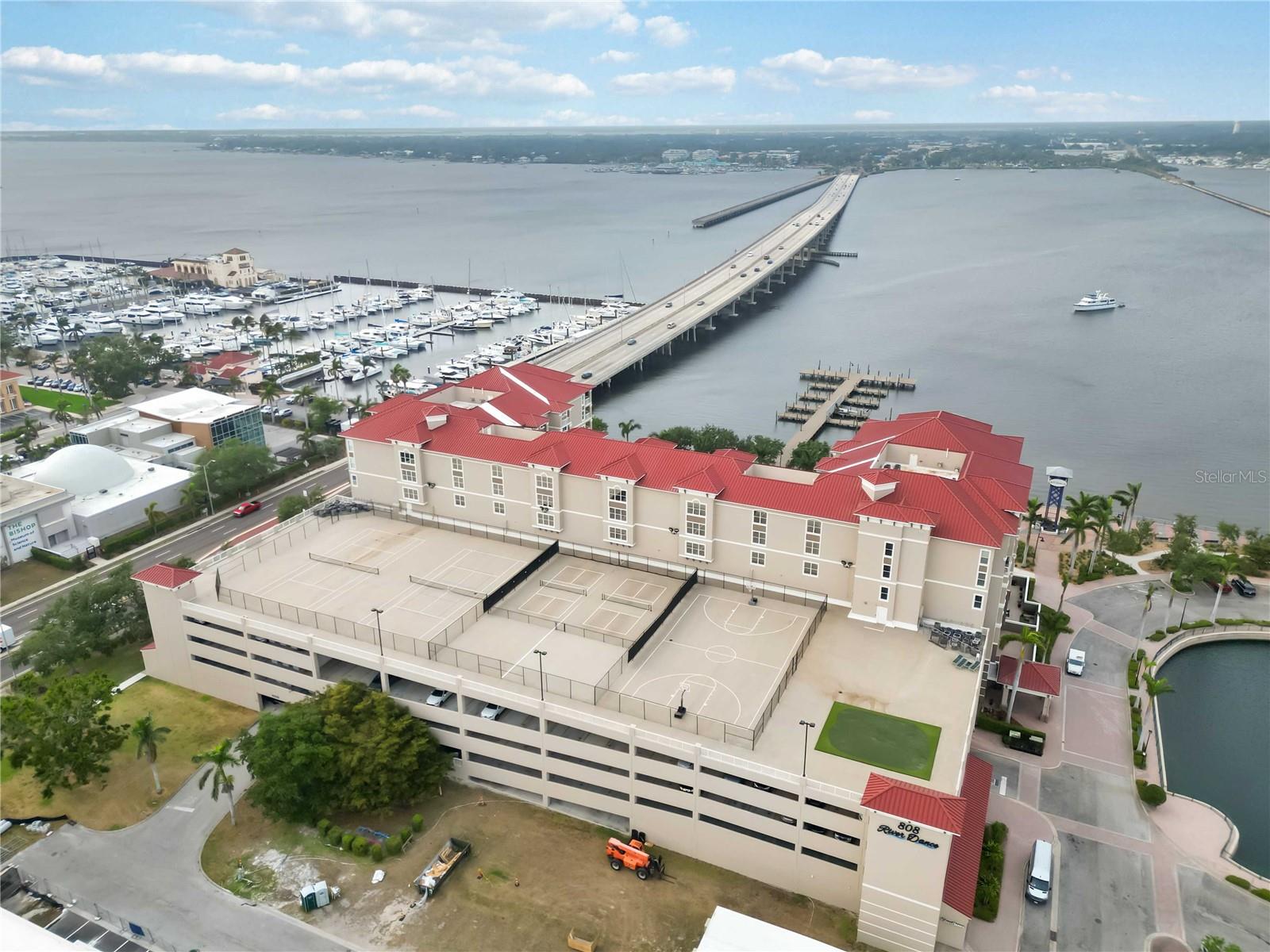 RIVER DANCE - Residential