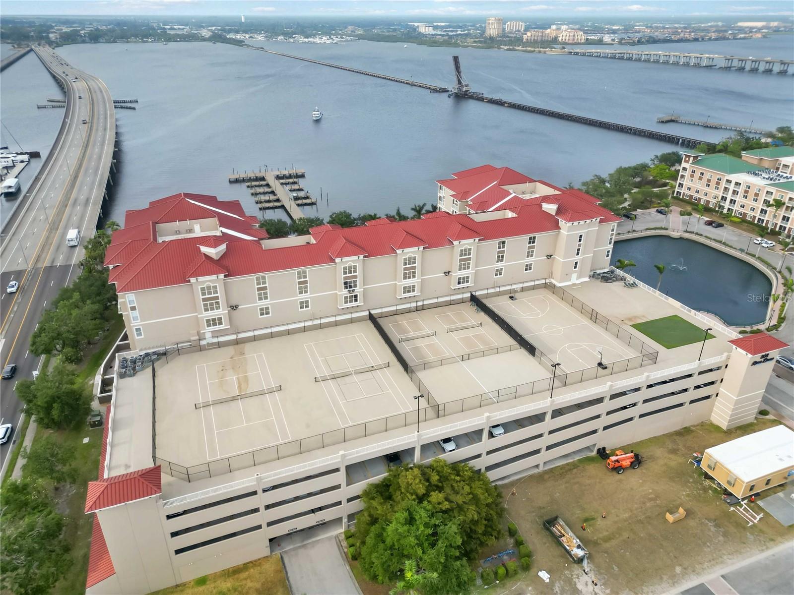 RIVER DANCE - Residential