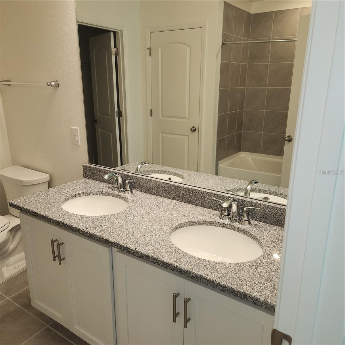 RIVER RUN - Residential Lease