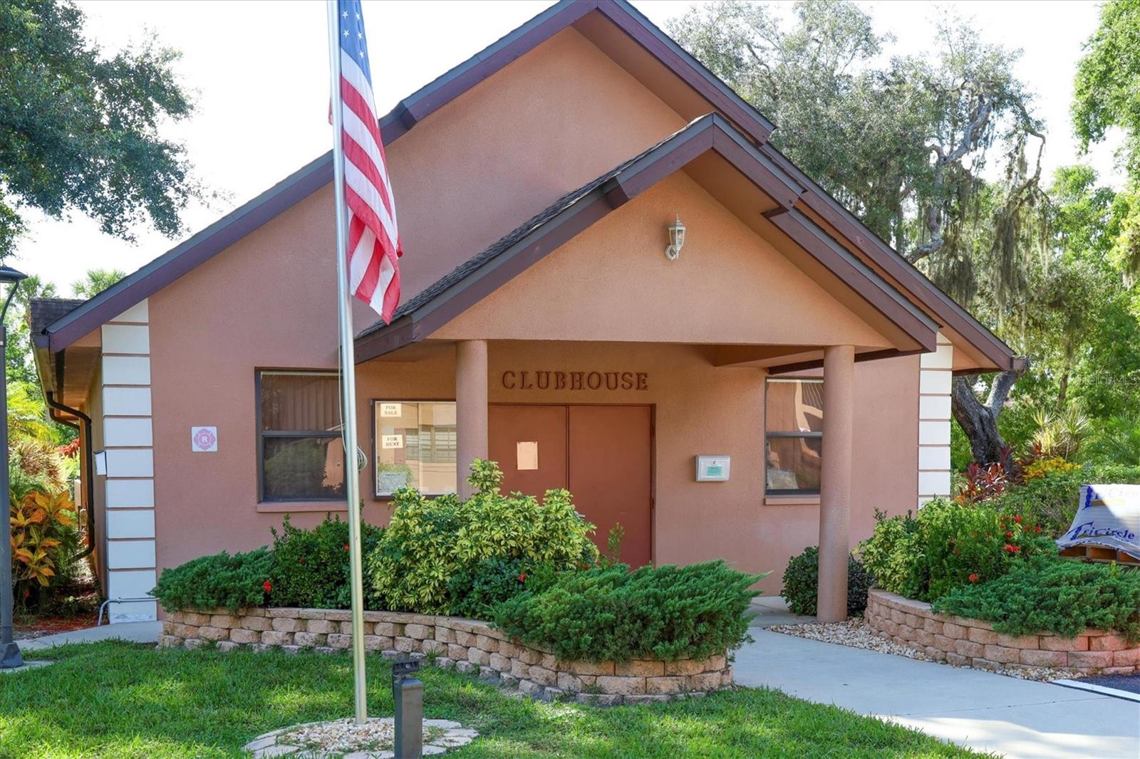 OAK FORREST - Residential