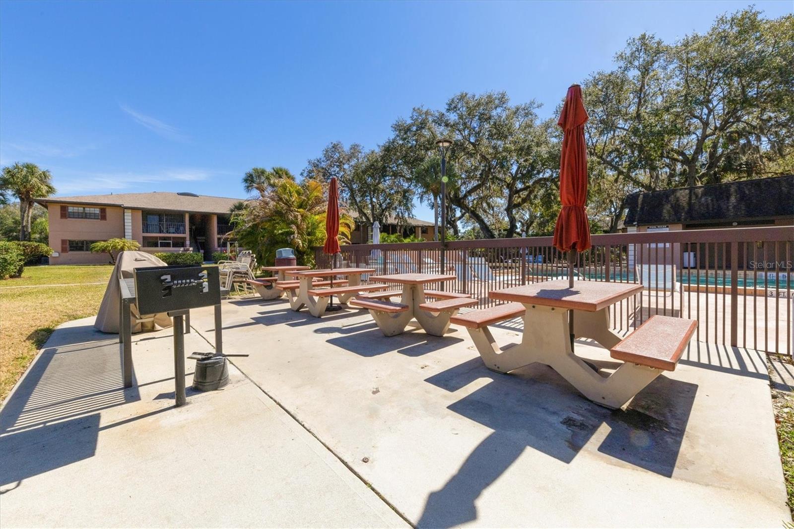 OAK FORREST - Residential