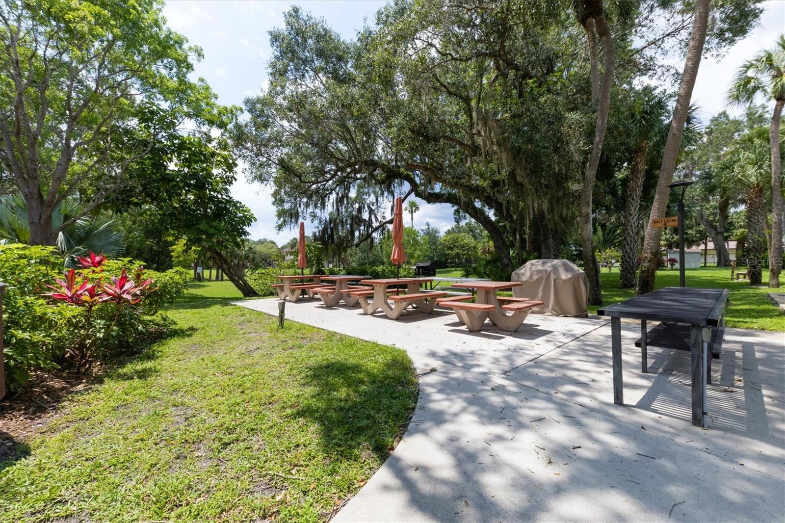 OAK FORREST - Residential