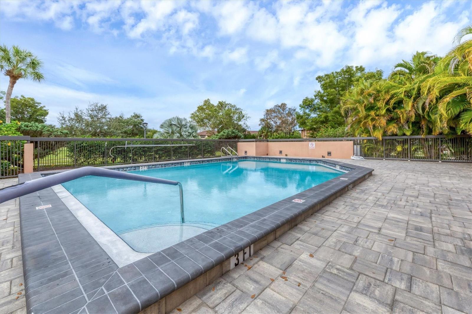 OAK FORREST - Residential