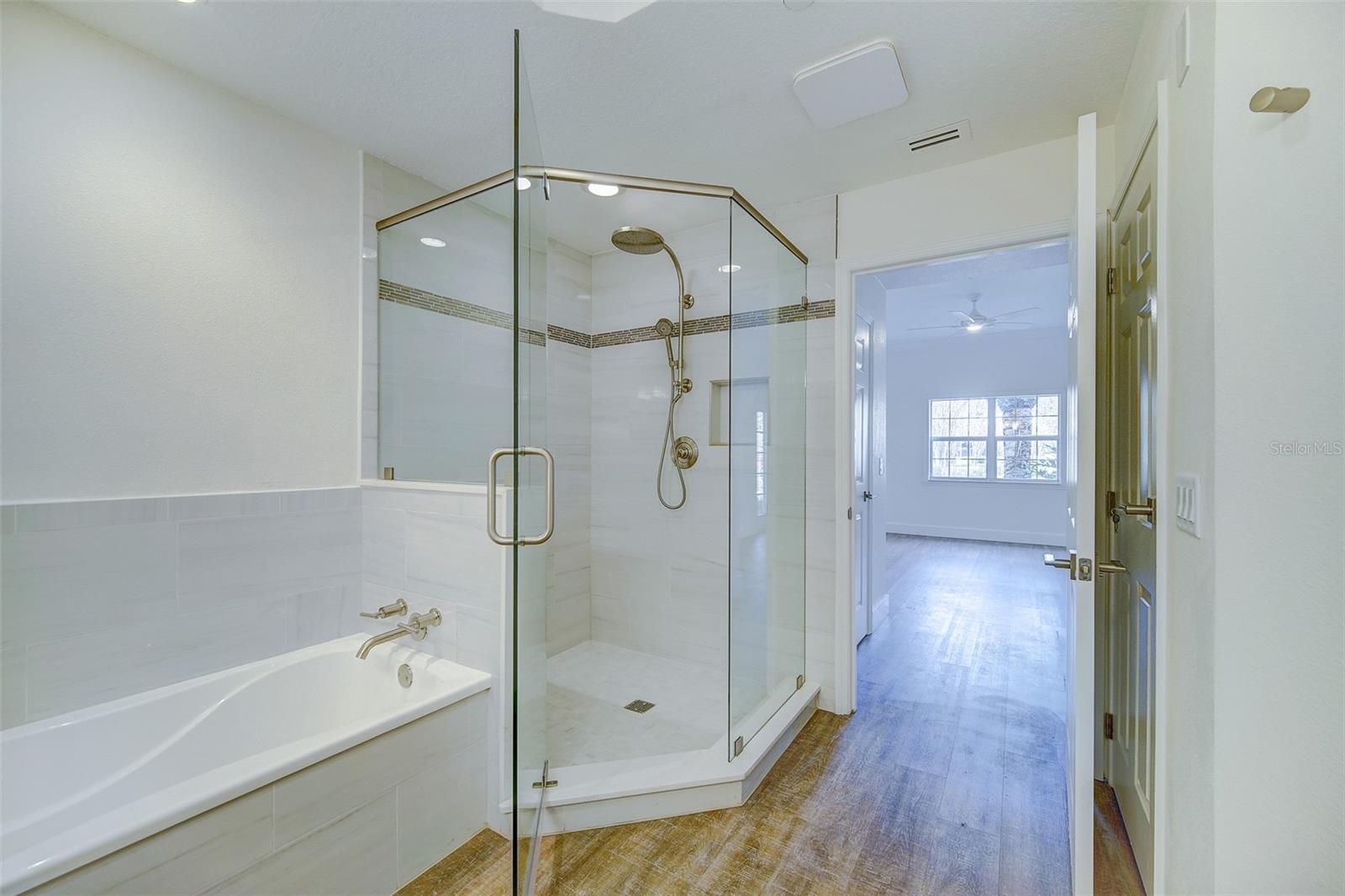 VILLAS AT REUNION SQUARE CONDO PH 4 - Residential