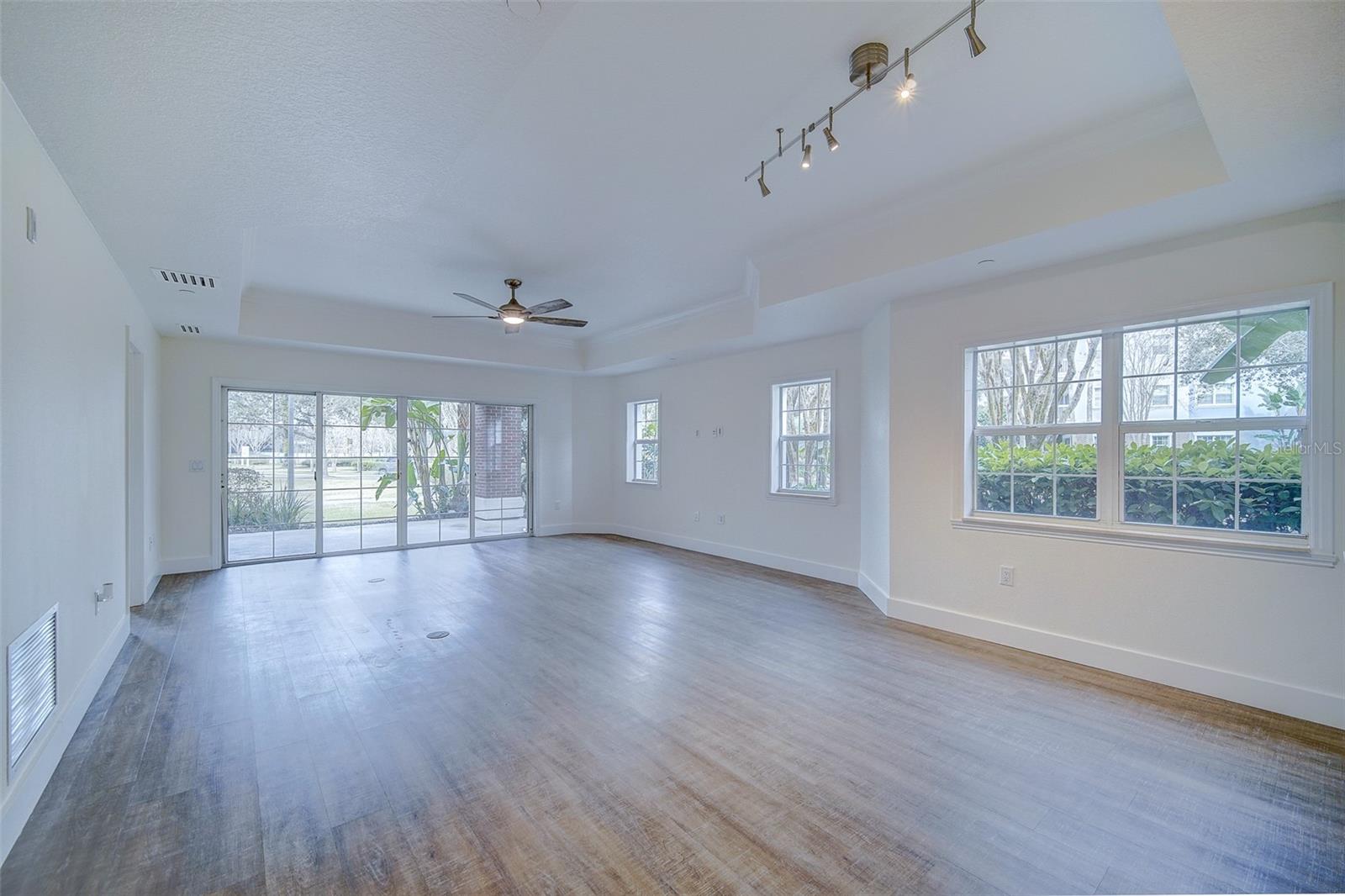 VILLAS AT REUNION SQUARE CONDO PH 4 - Residential