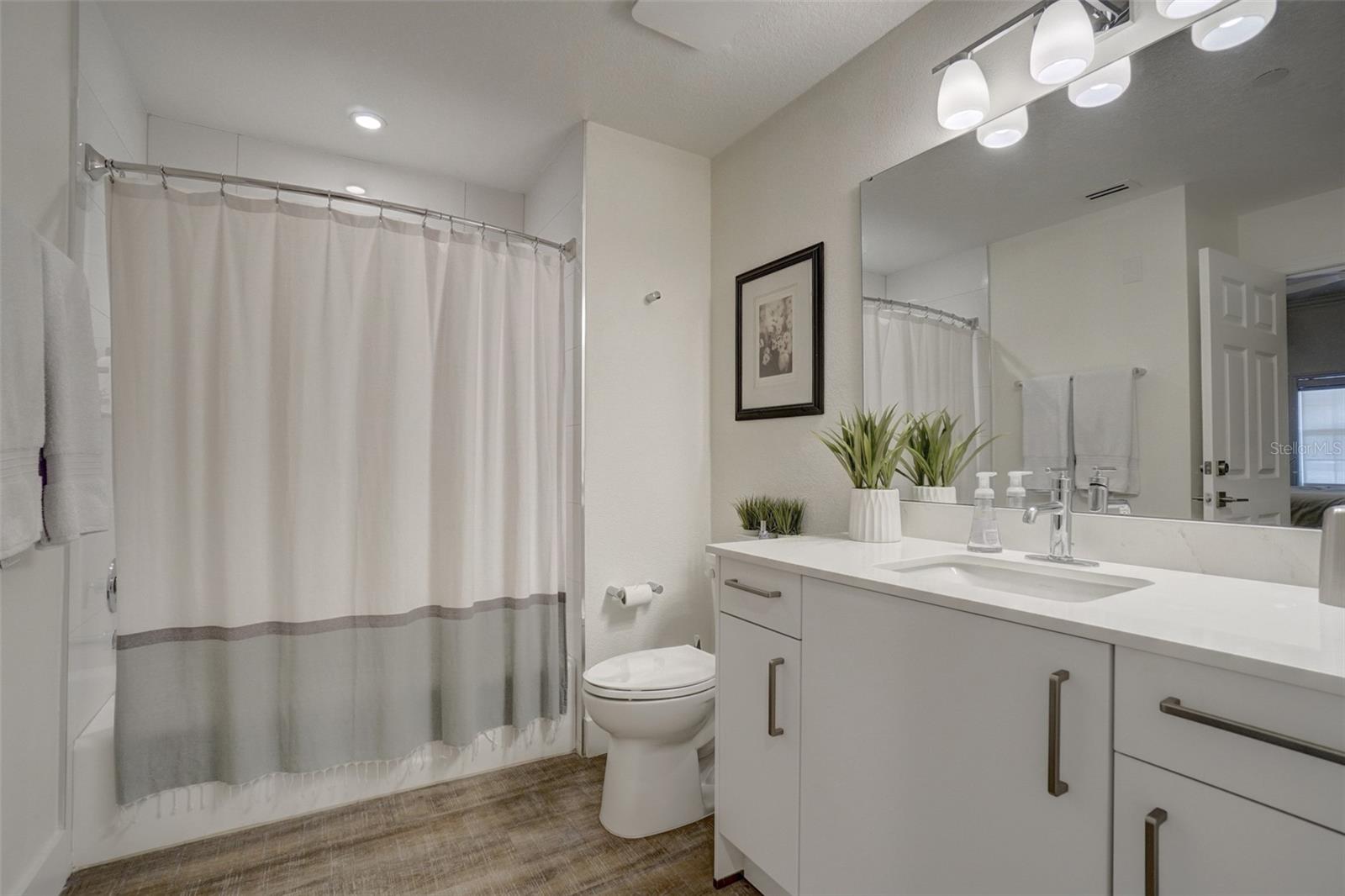 VILLAS AT REUNION SQUARE CONDO PH 4 - Residential