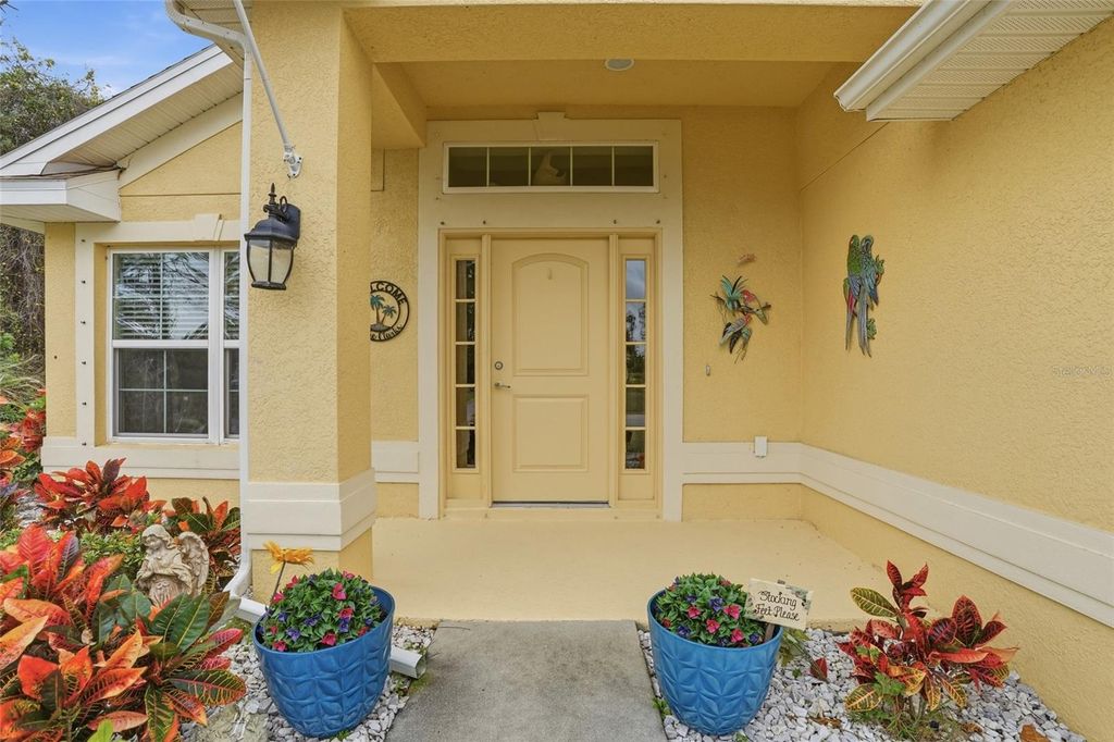 Photo of 1006 NE 33rd Street, Cape Coral, FL 33909 (MLS # OM716161)