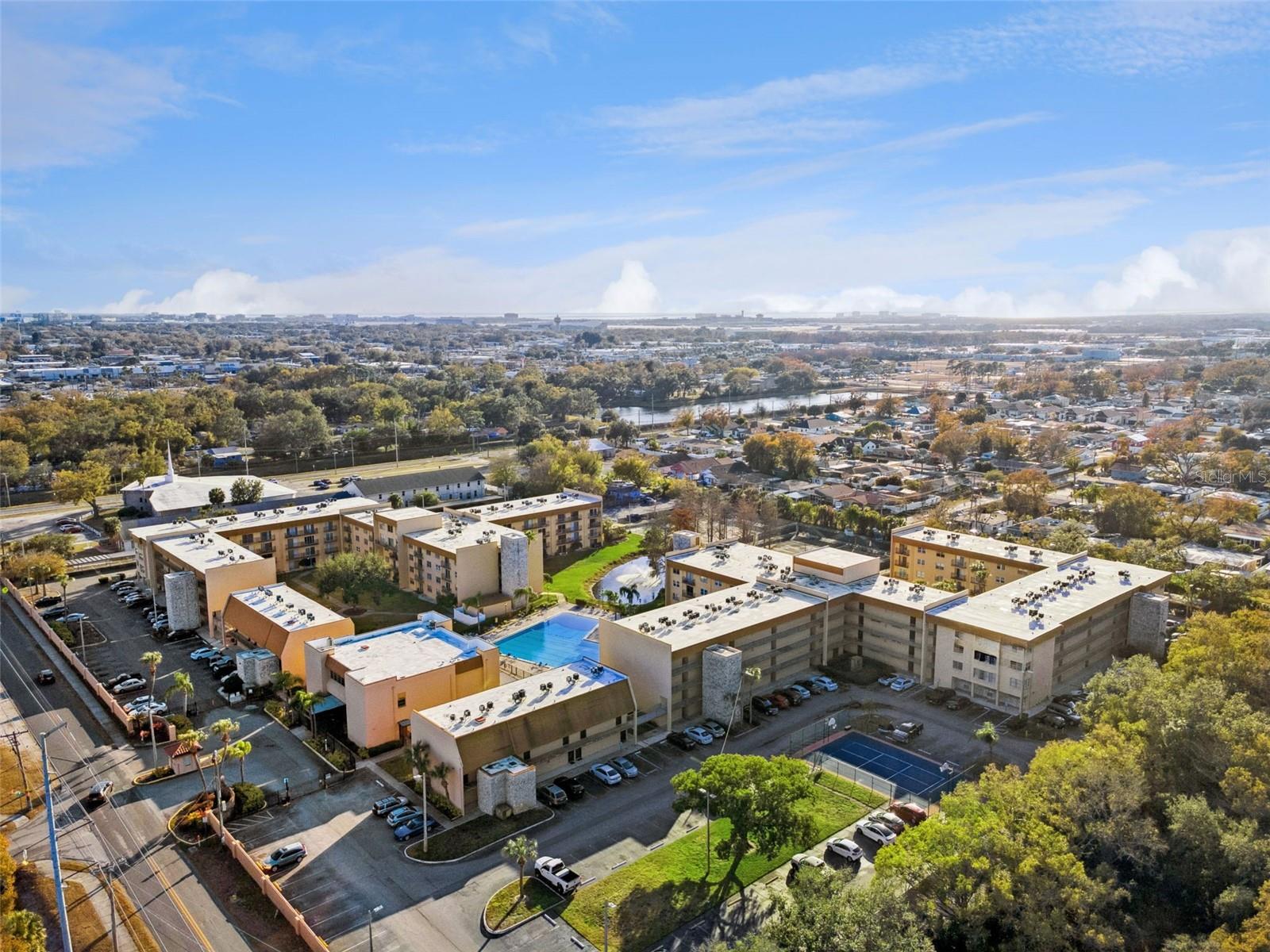 THE TAMPA RACQUET CLUB A CONDO - Residential