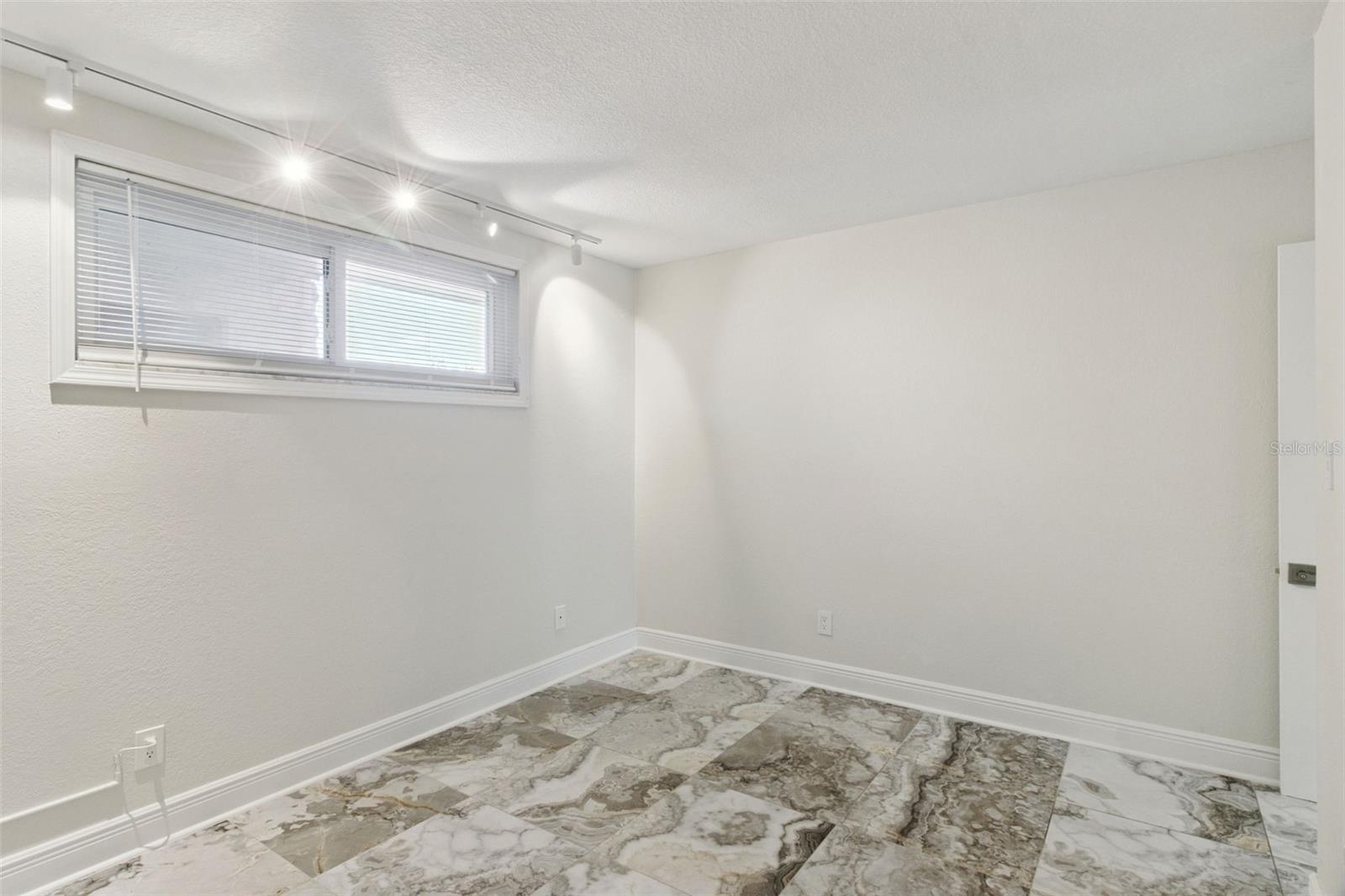 THE TAMPA RACQUET CLUB A CONDO - Residential