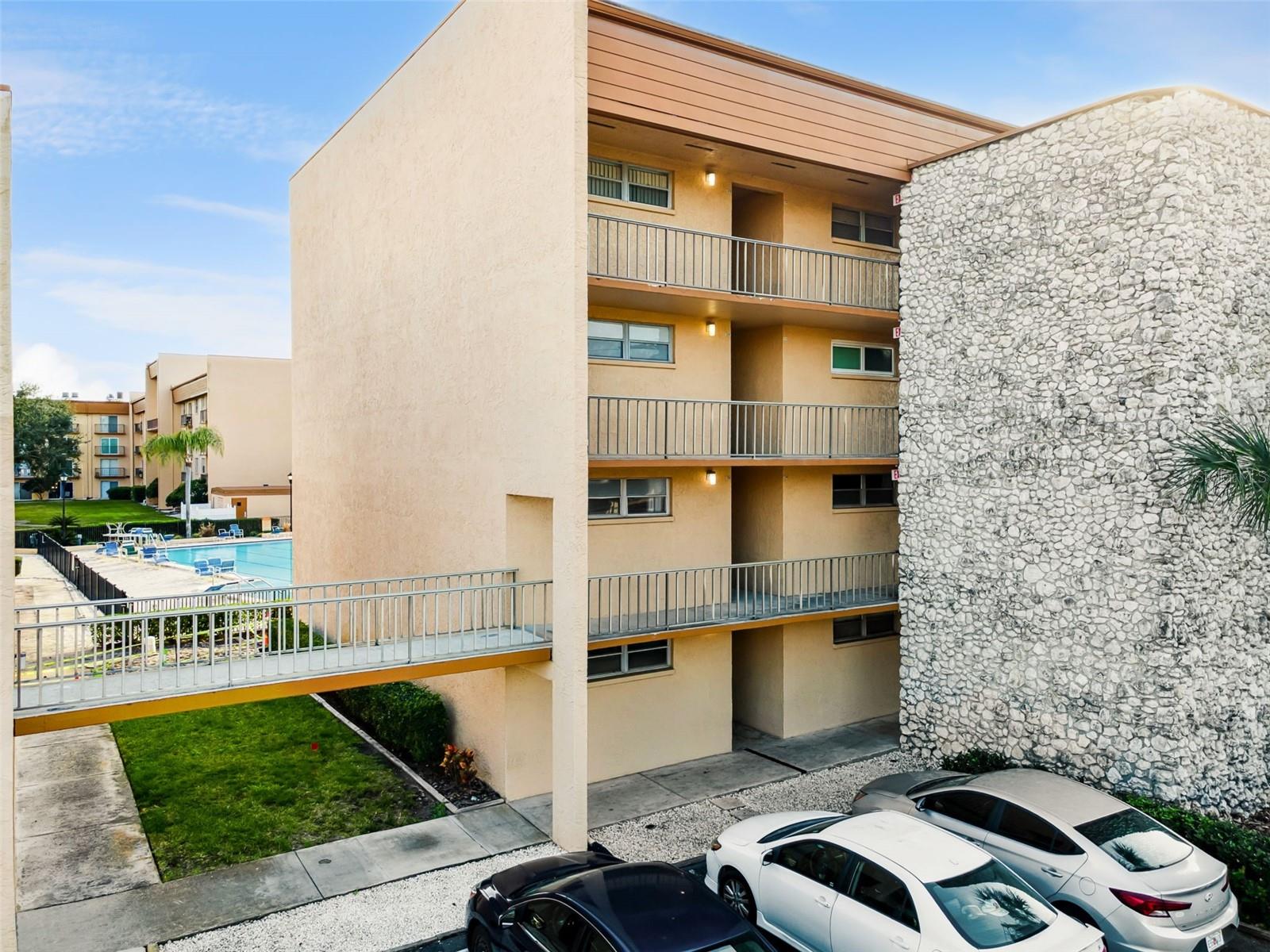 THE TAMPA RACQUET CLUB A CONDO - Residential