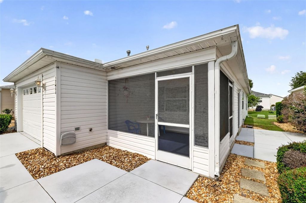 Photo of 17436 SE 81st Newberry Court, The Villages, FL 32162 (MLS # G5113253)