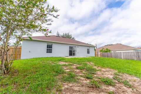 A home in POINCIANA