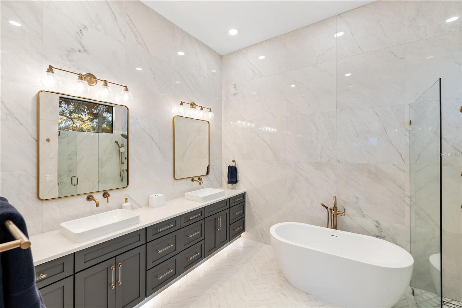 POINSETTIA PARK 2 - Residential