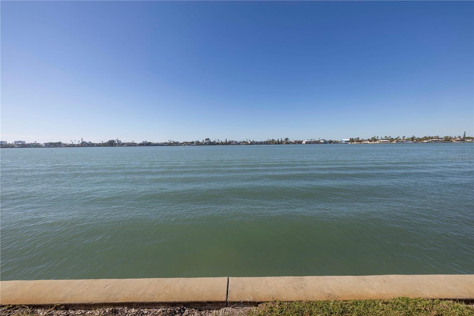 NIBROC CONDO - Residential