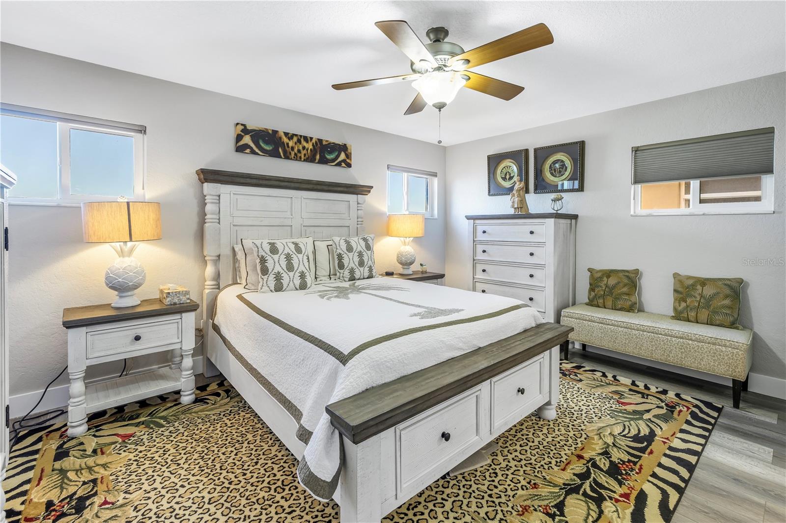 NIBROC CONDO - Residential