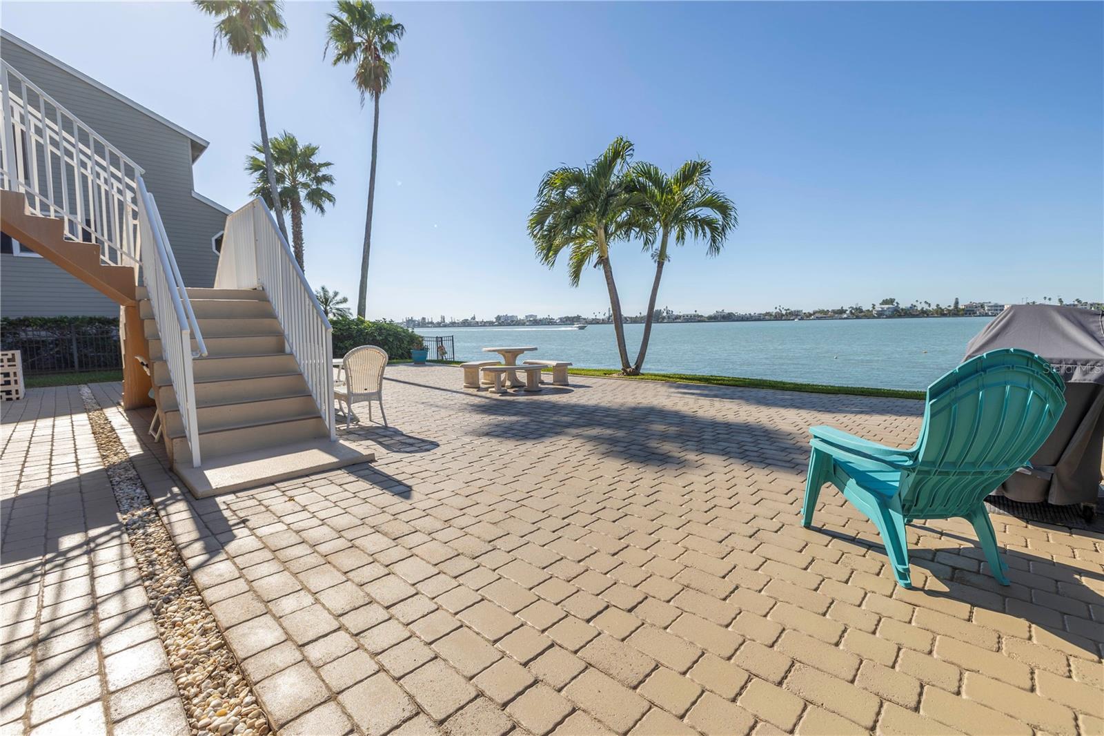 NIBROC CONDO - Residential