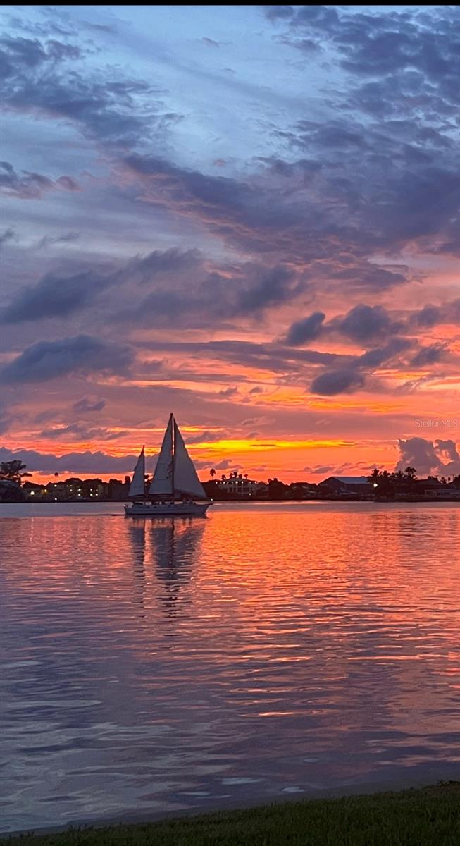 NIBROC CONDO - Residential