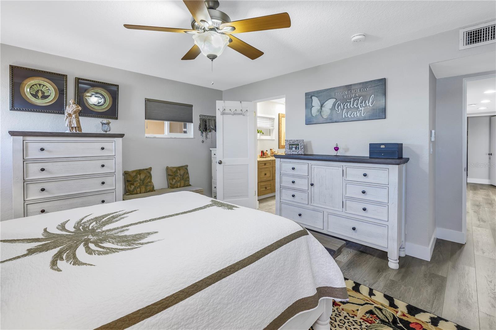 NIBROC CONDO - Residential