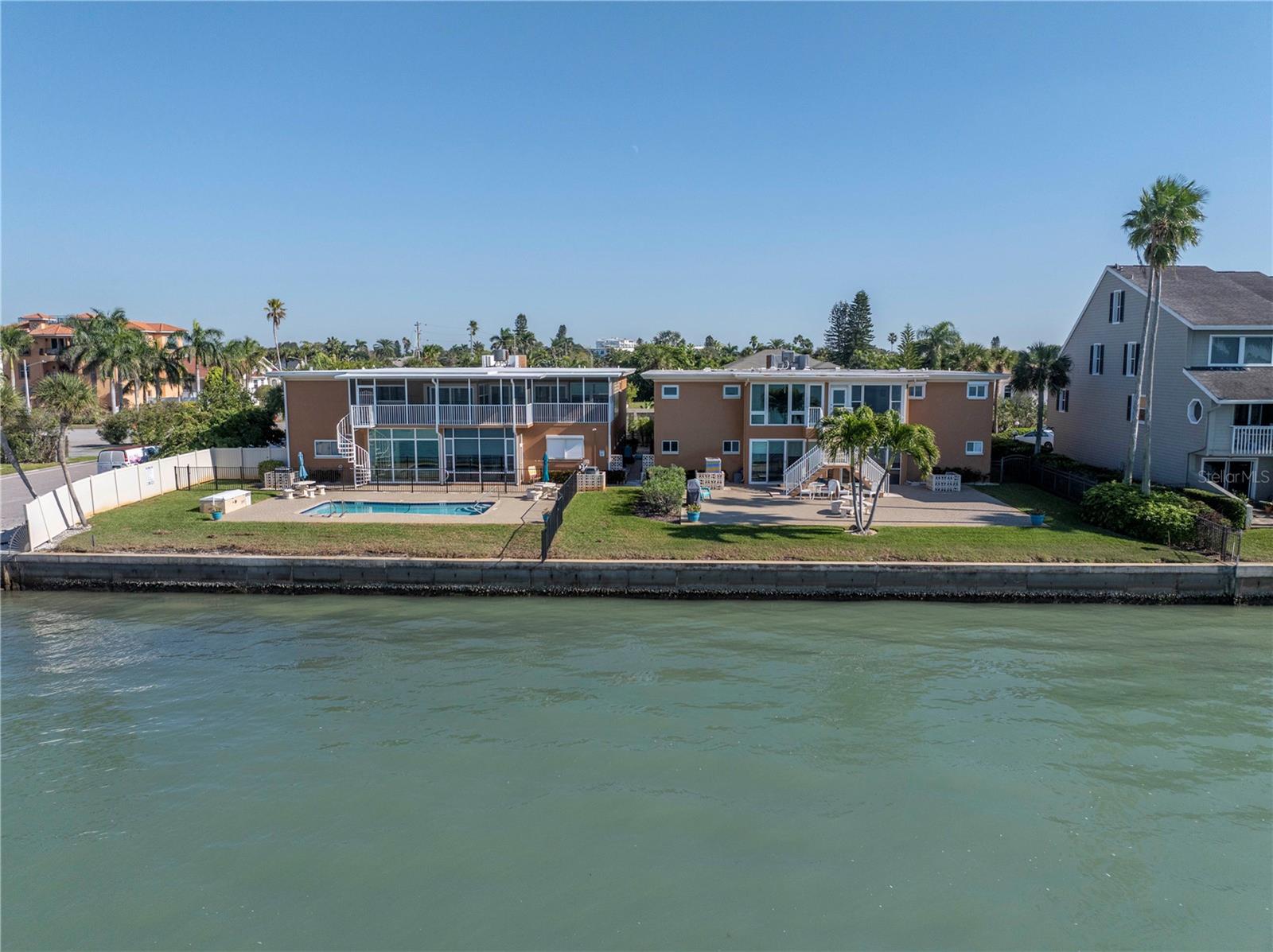 NIBROC CONDO - Residential