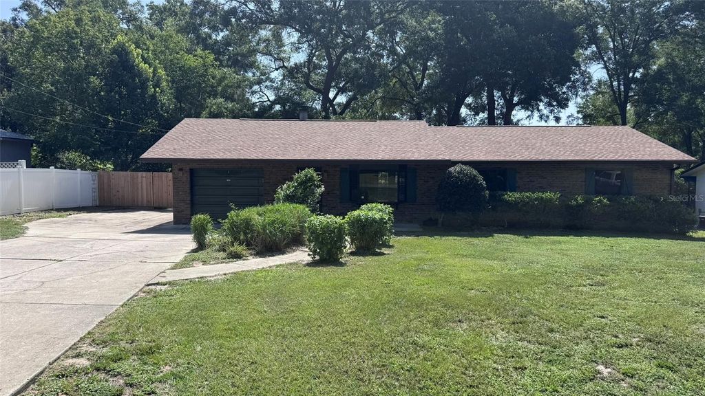 Photo of 3315 NE 31st Avenue, Ocala, FL 34479 (MLS # OM728906)