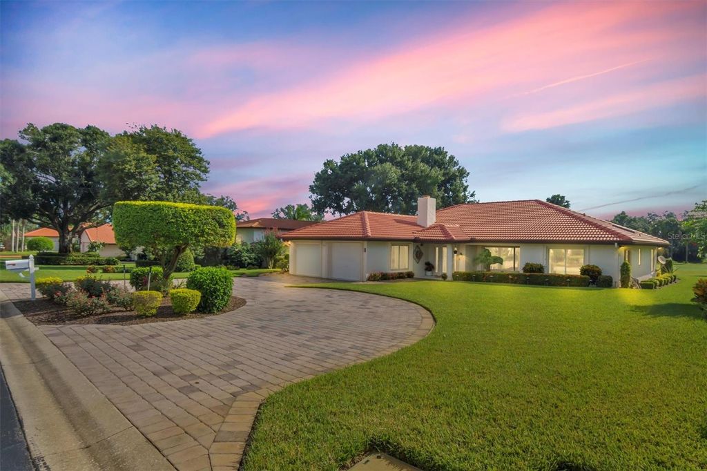 Photo of 517 Clubhouse Drive, Lake Wales, FL 33898 (MLS # P4937370)