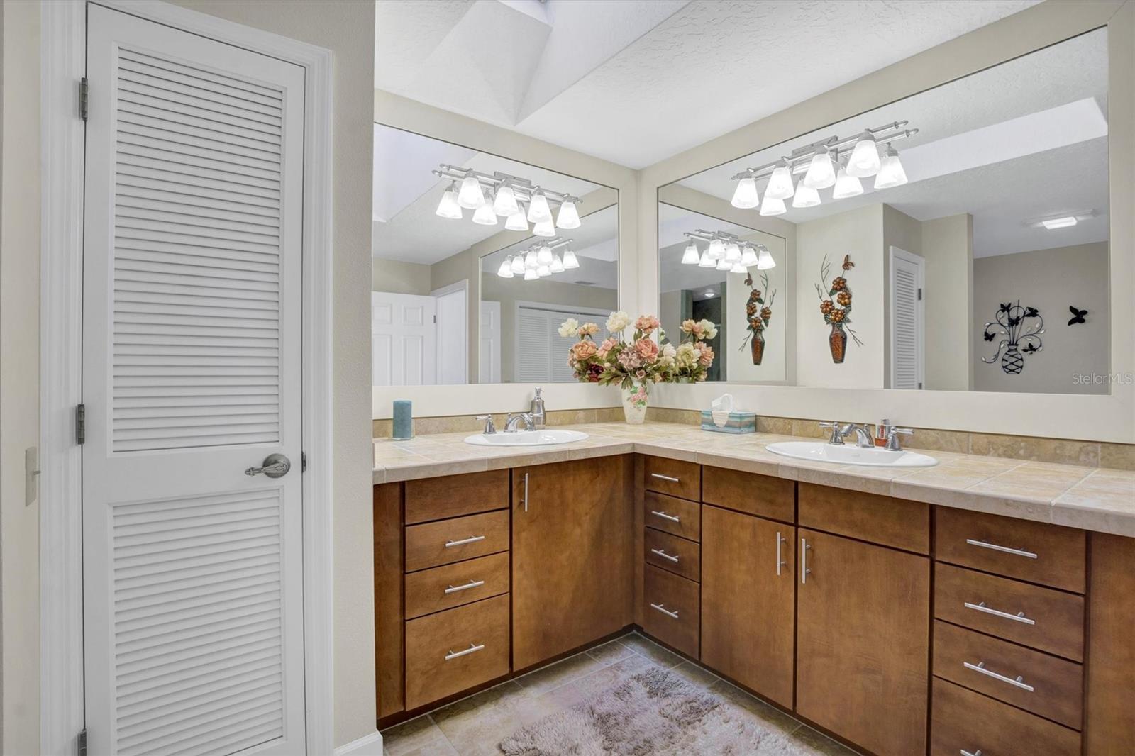 COUNTRY CLUB VILLAGE PH 02 - Residential