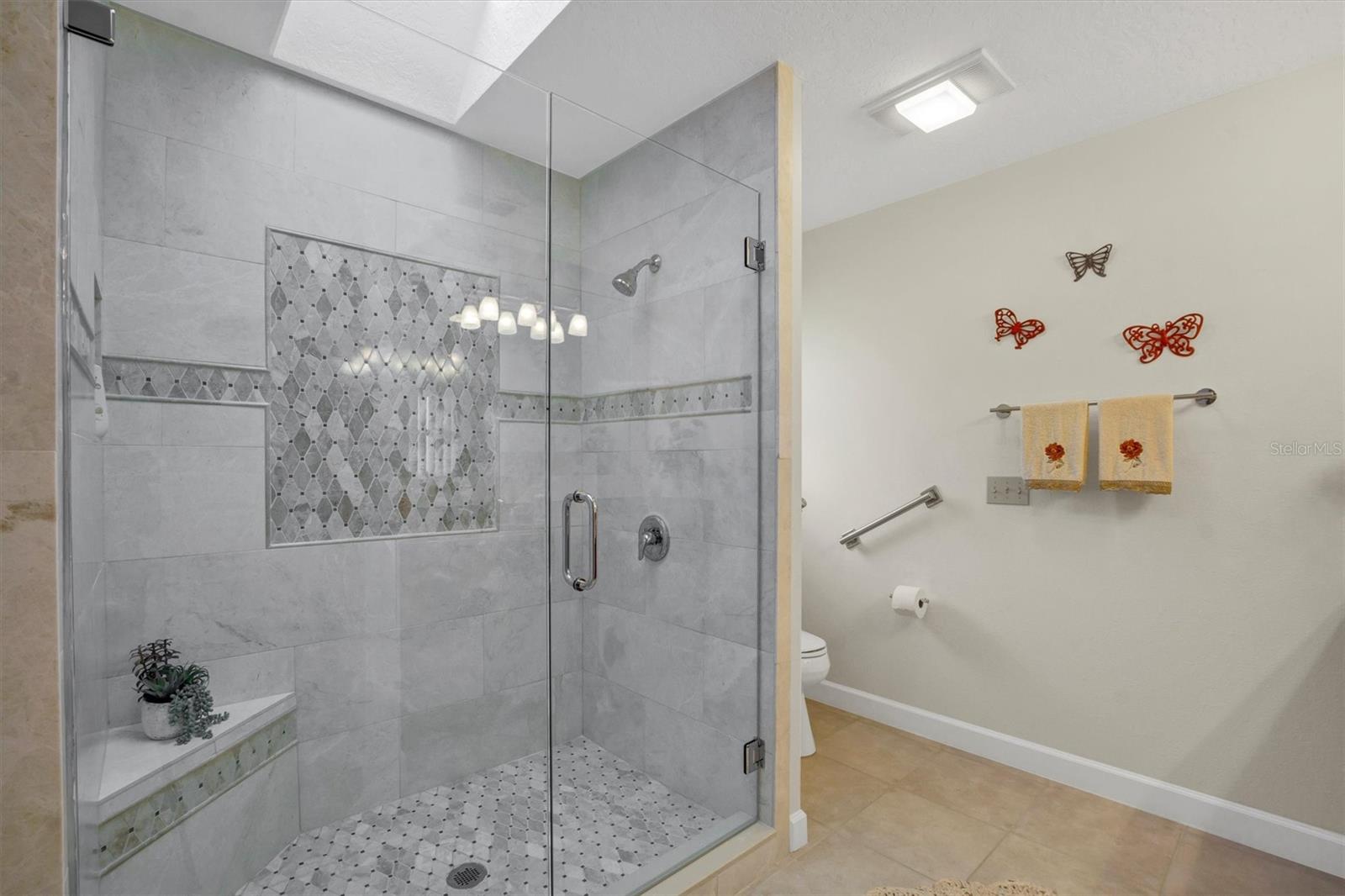 COUNTRY CLUB VILLAGE PH 02 - Residential