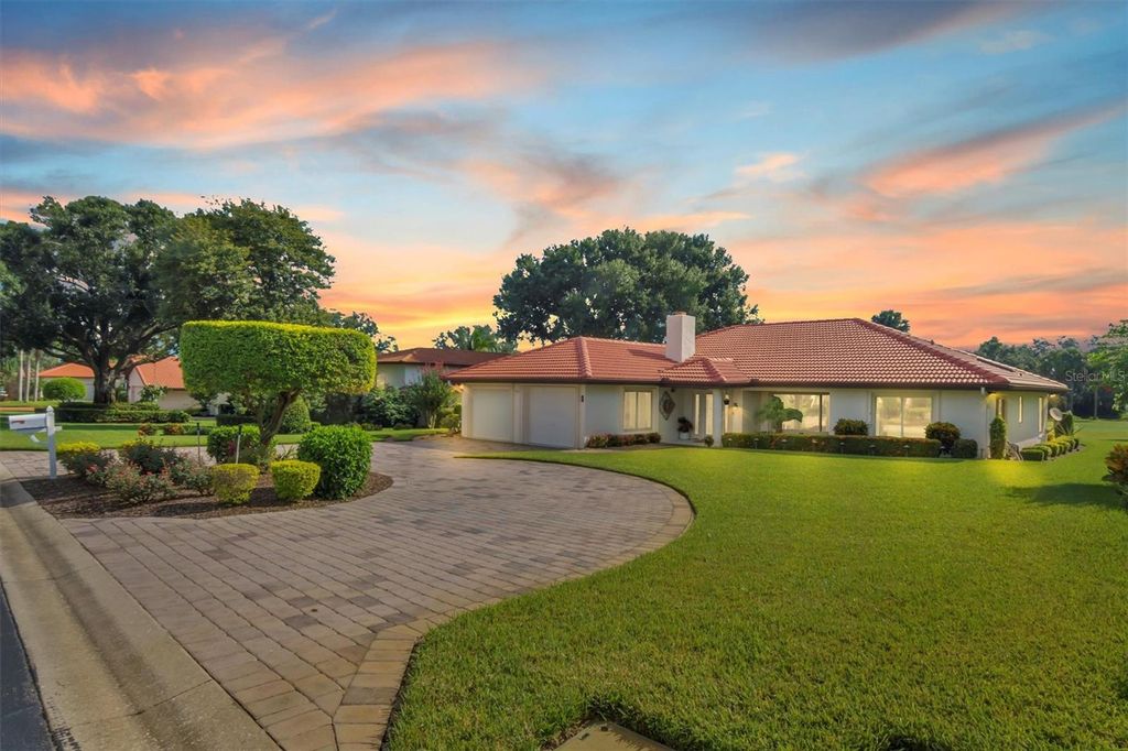 Photo of 517 Clubhouse Drive, Lake Wales, FL 33898 (MLS # P4937370)