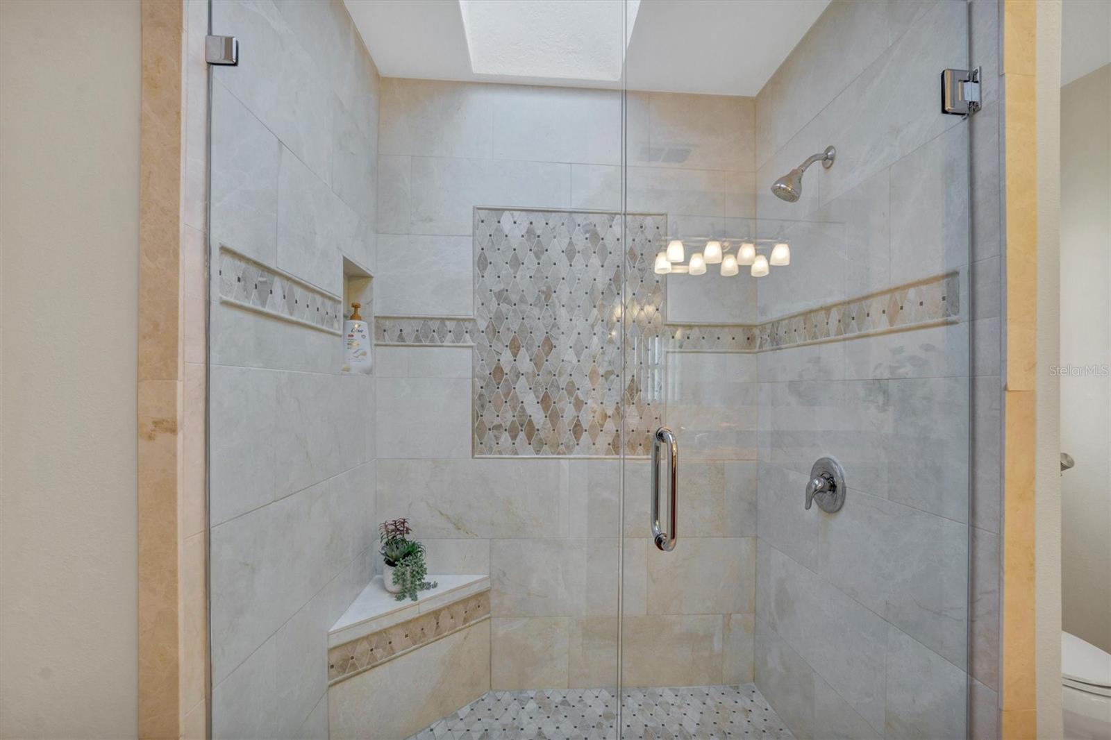 COUNTRY CLUB VILLAGE PH 02 - Residential