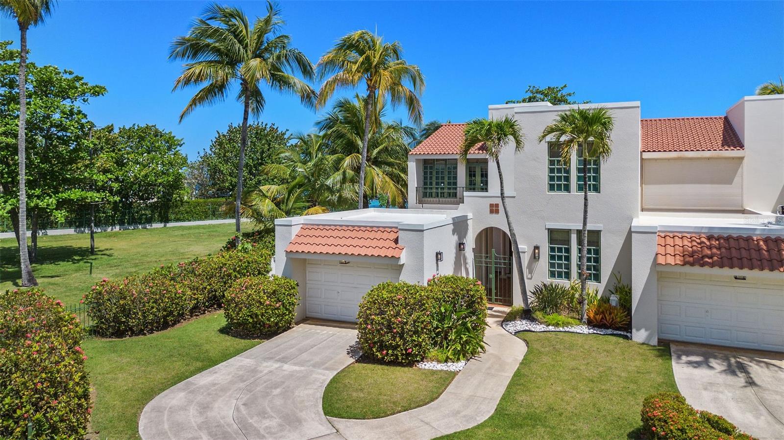 DORADO REEF - Residential Lease