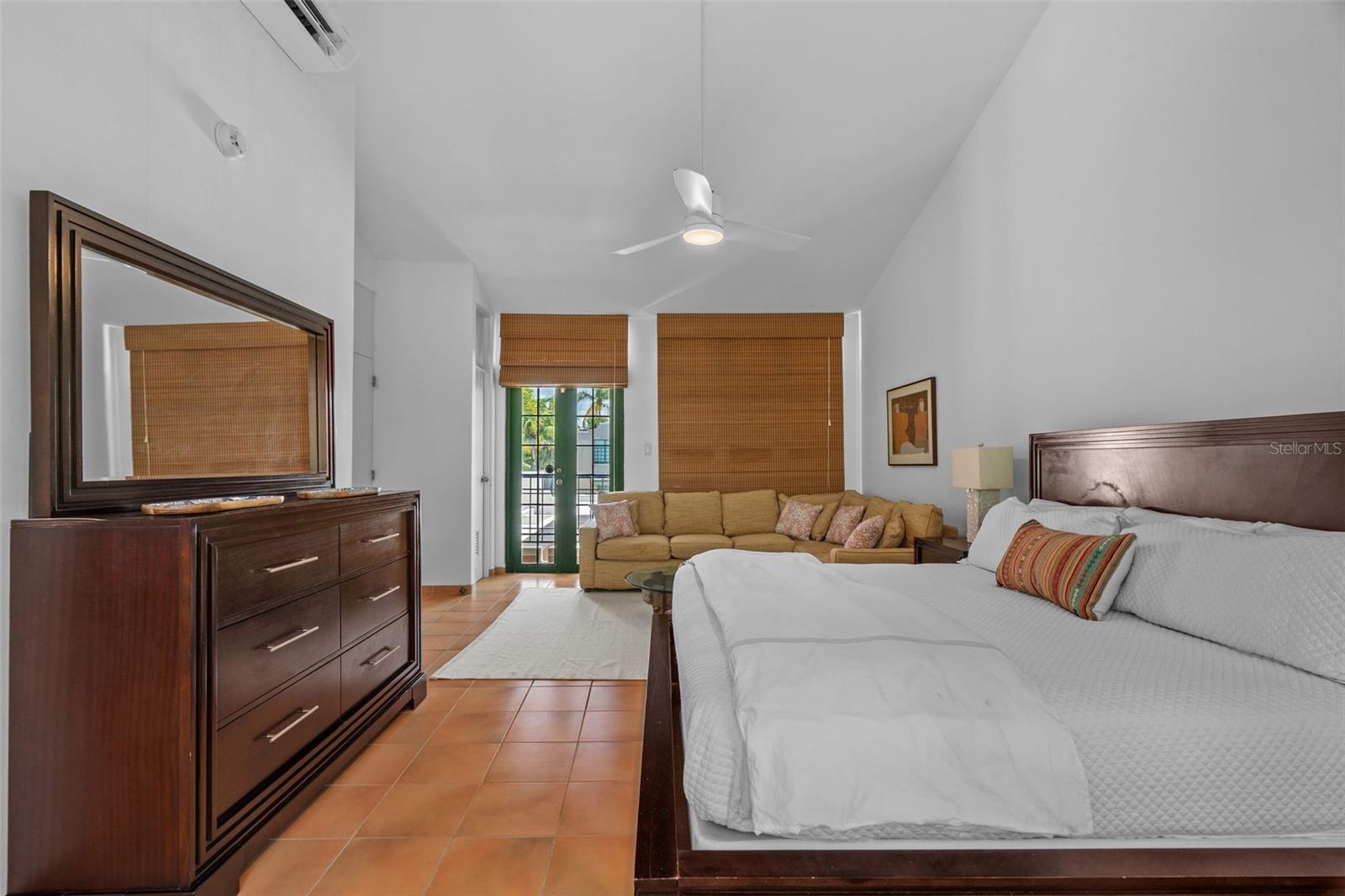 DORADO REEF - Residential Lease