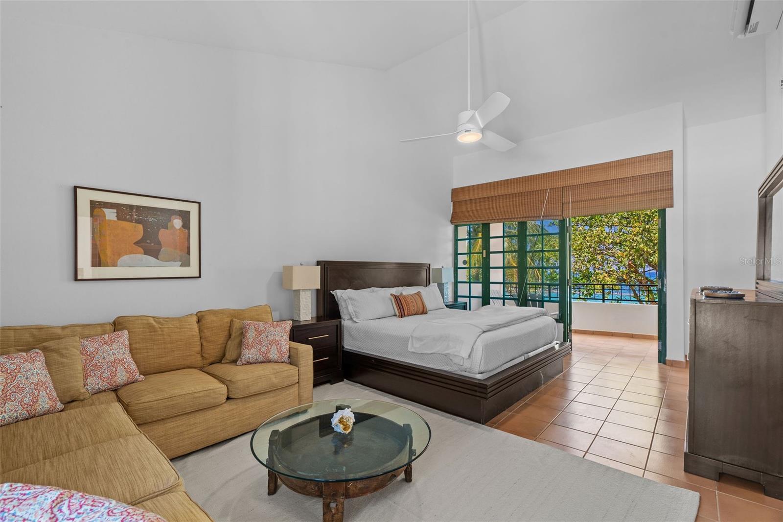 DORADO REEF - Residential Lease