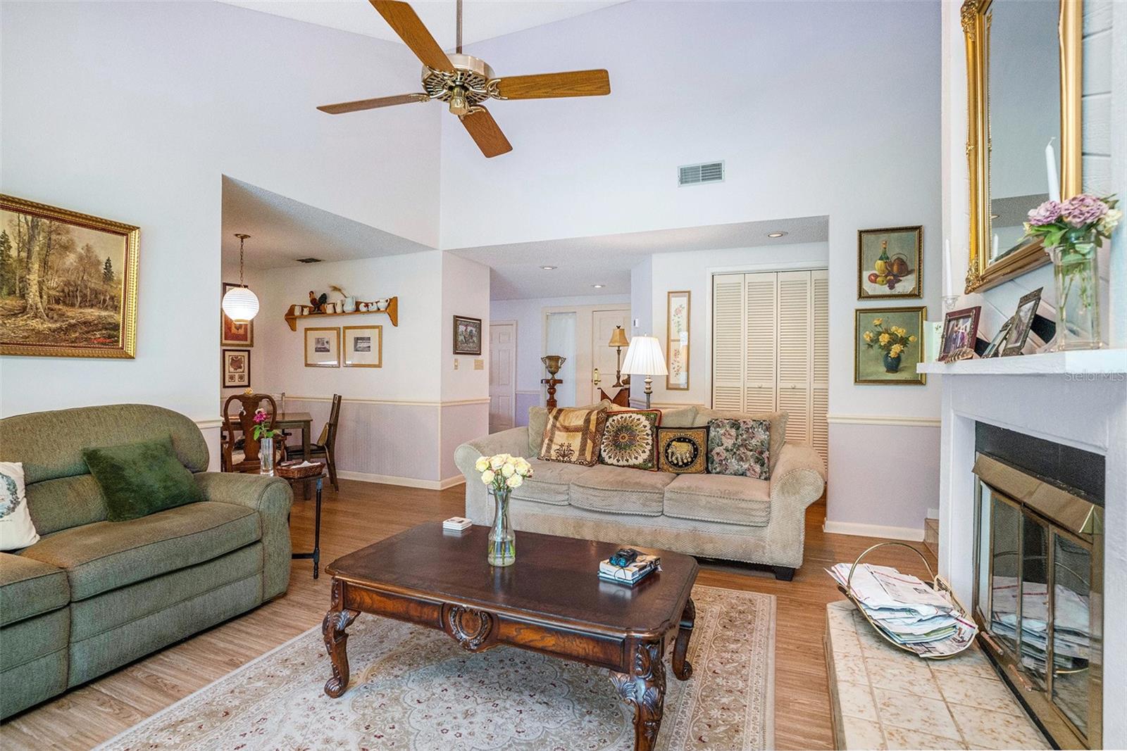 HUNTERS LAKE - Residential