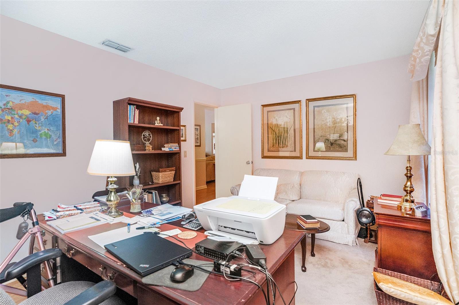 HUNTERS LAKE - Residential