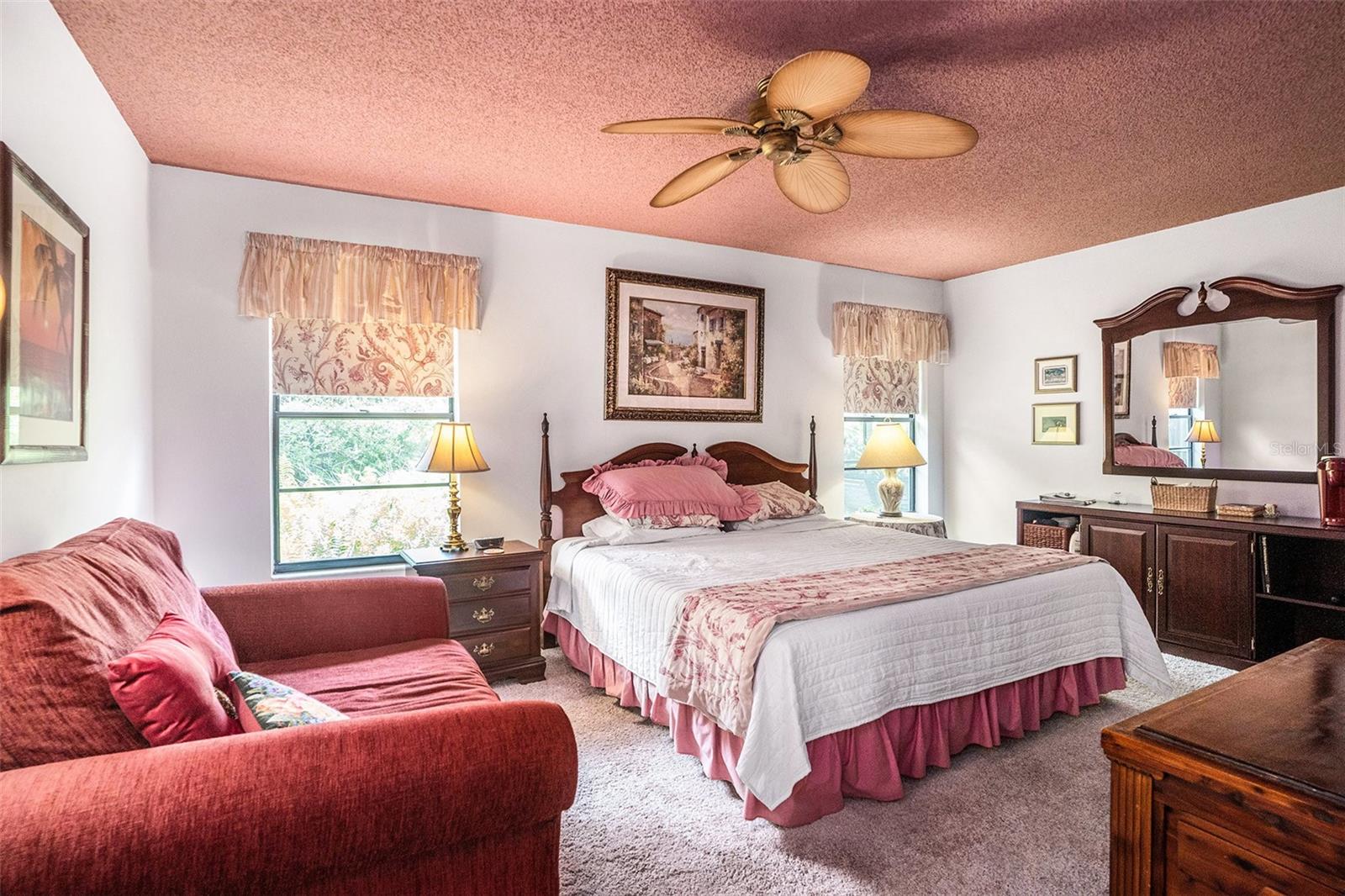 HUNTERS LAKE - Residential