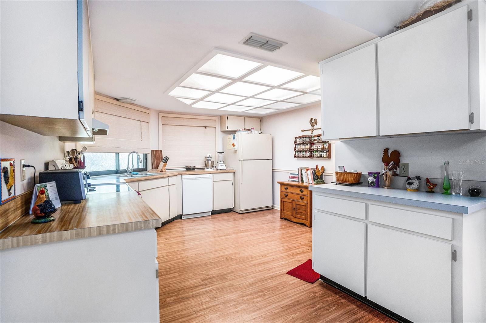 HUNTERS LAKE - Residential