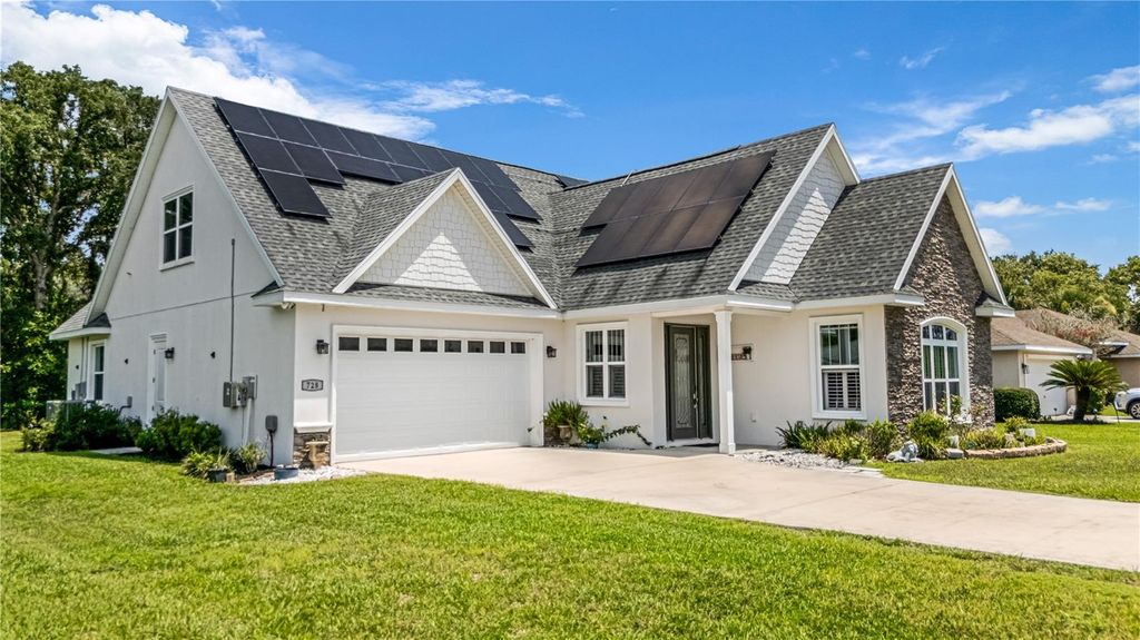 Photo of 728 Lake Diamond Avenue, Ocala, FL 34472 (MLS # G5115283)