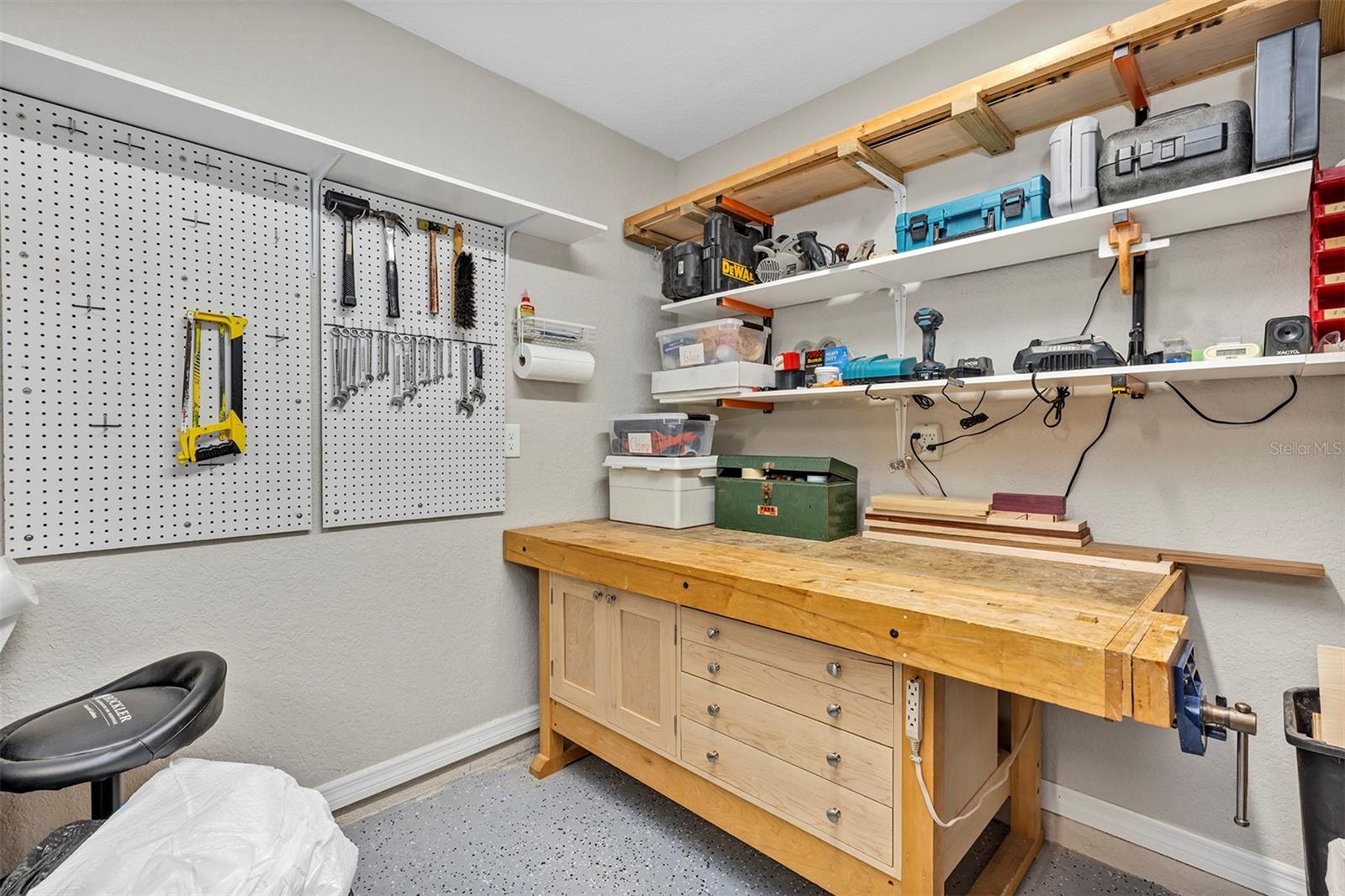 ARLINGTON RIDGE - Residential