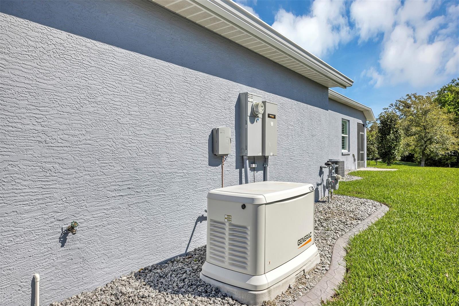 ARLINGTON RIDGE - Residential