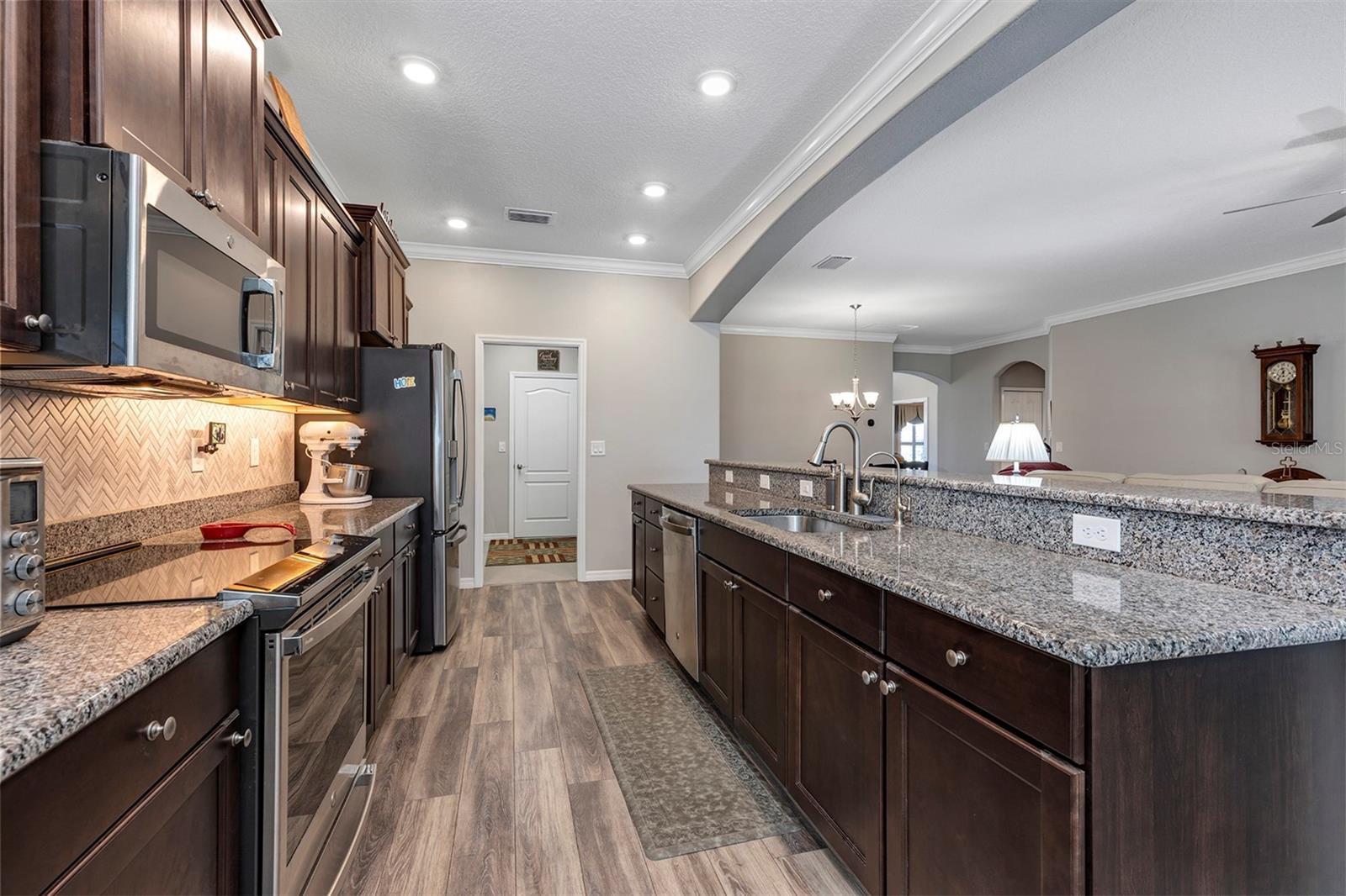 ARLINGTON RIDGE - Residential