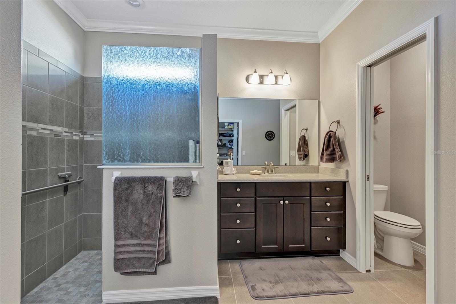 ARLINGTON RIDGE - Residential