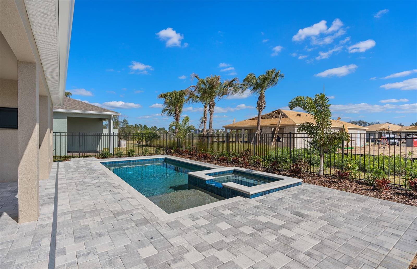 DEL WEBB OASIS - Residential