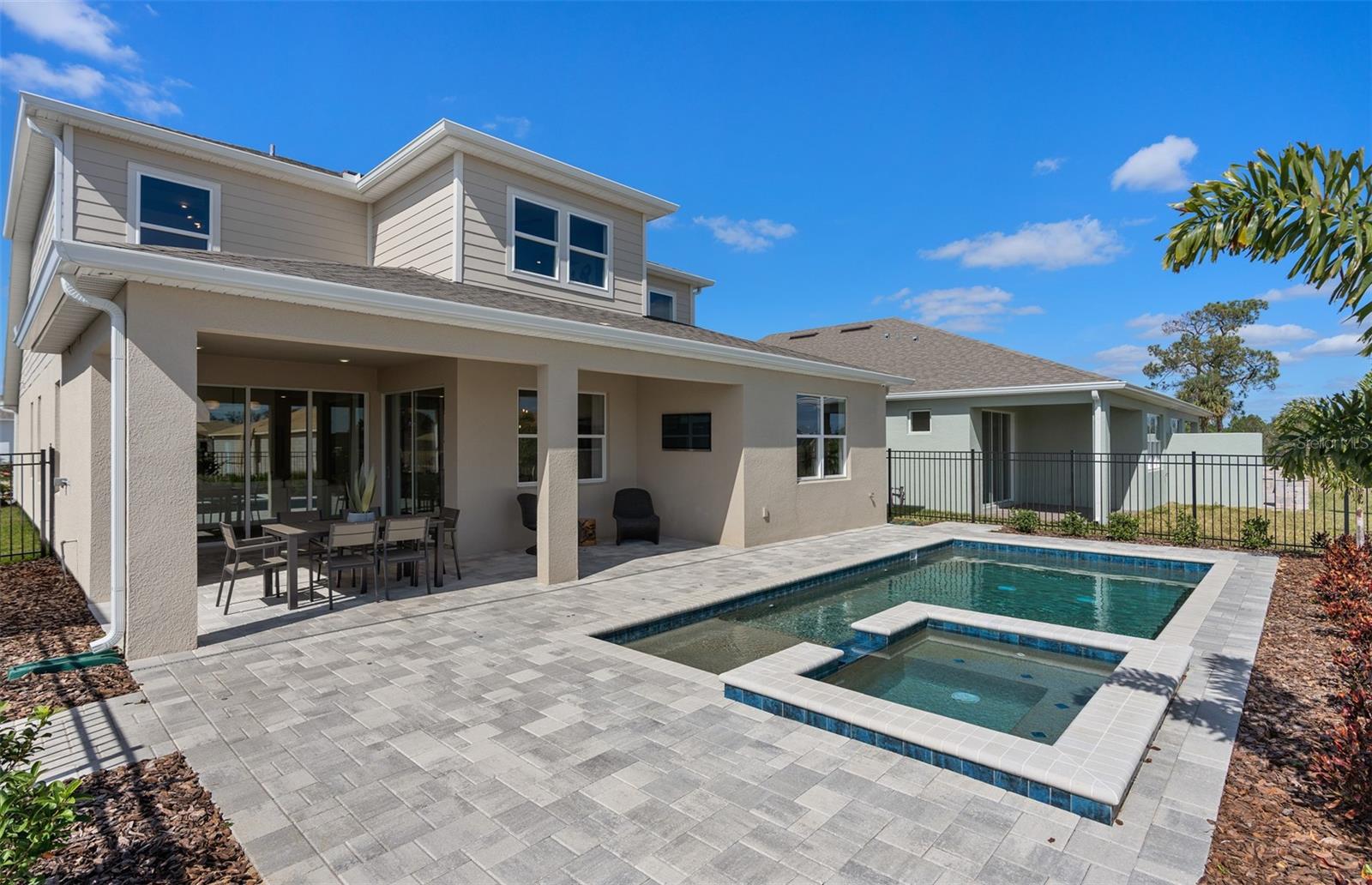 DEL WEBB OASIS - Residential