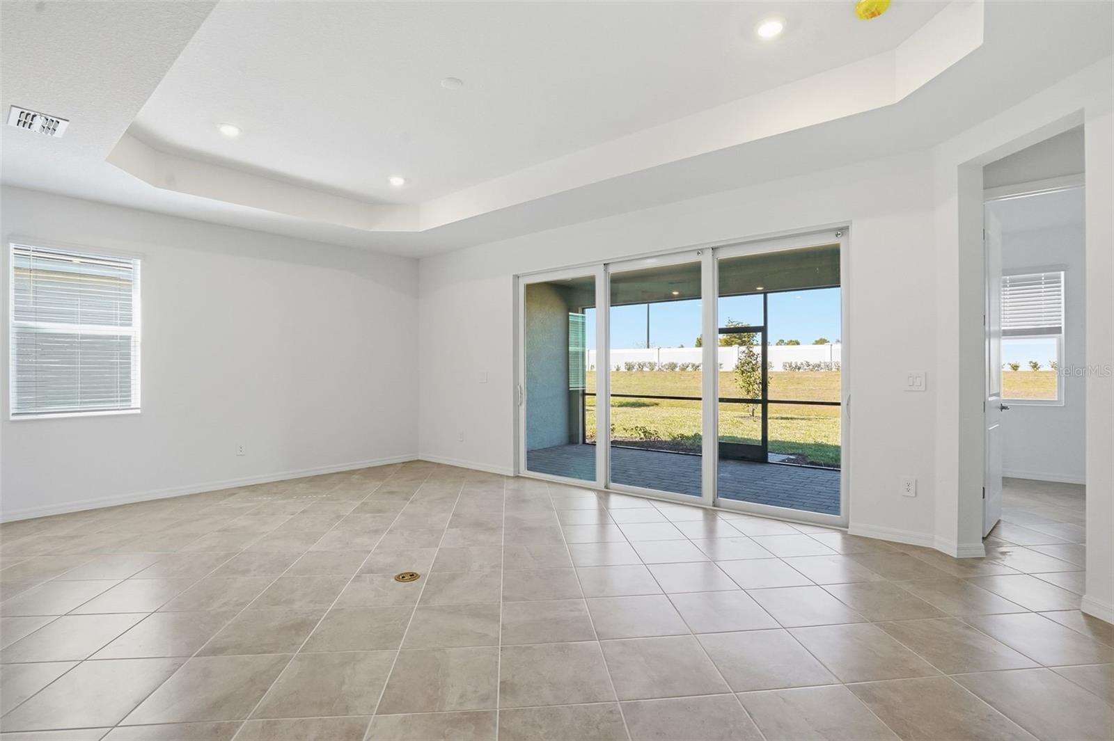 WELLEN PARK GOLF & COUNTRY CLUB - Residential