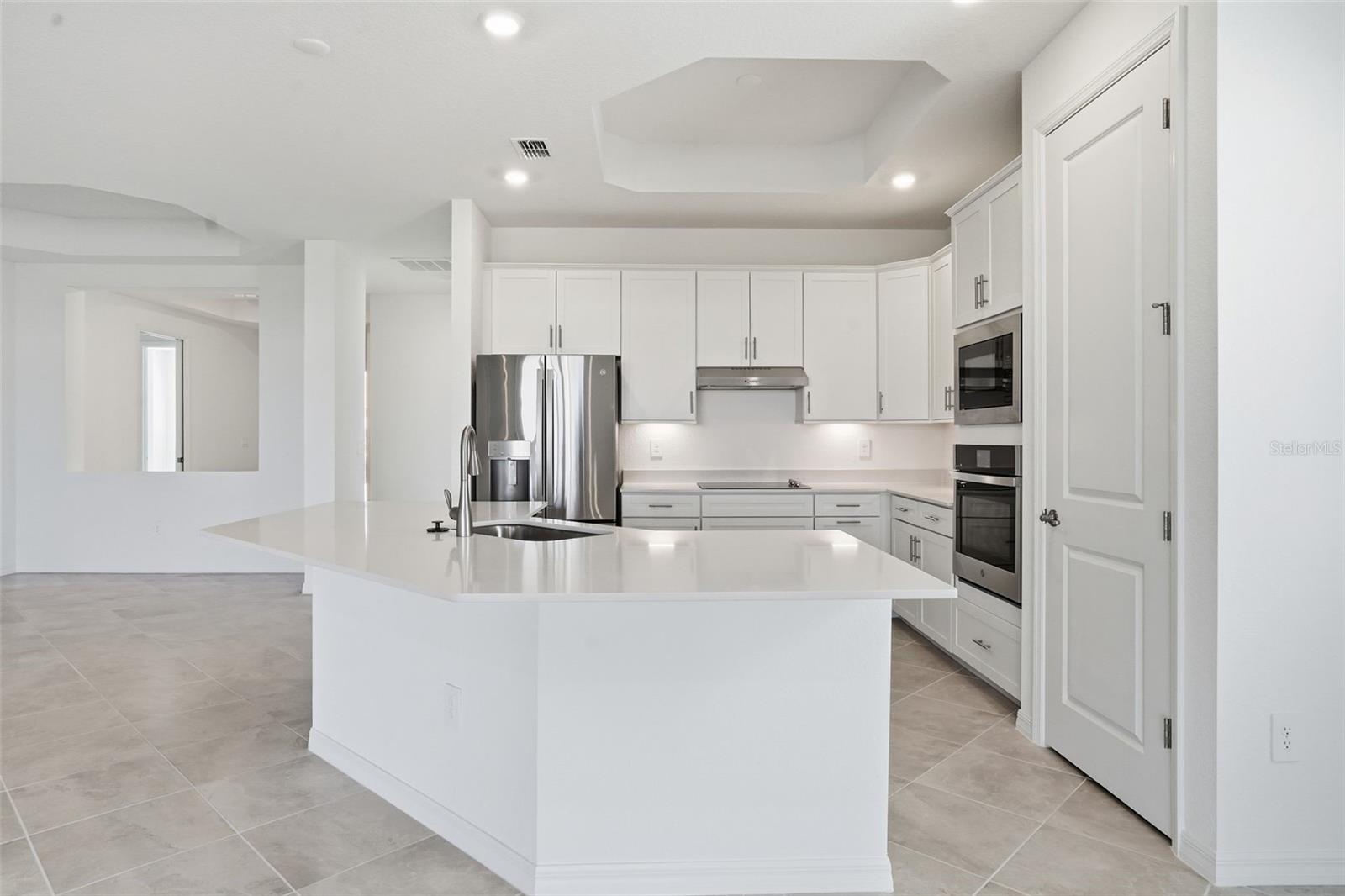 WELLEN PARK GOLF & COUNTRY CLUB - Residential