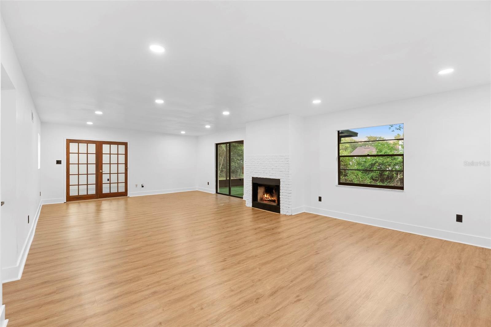 WINDERMERE TOWN - Residential