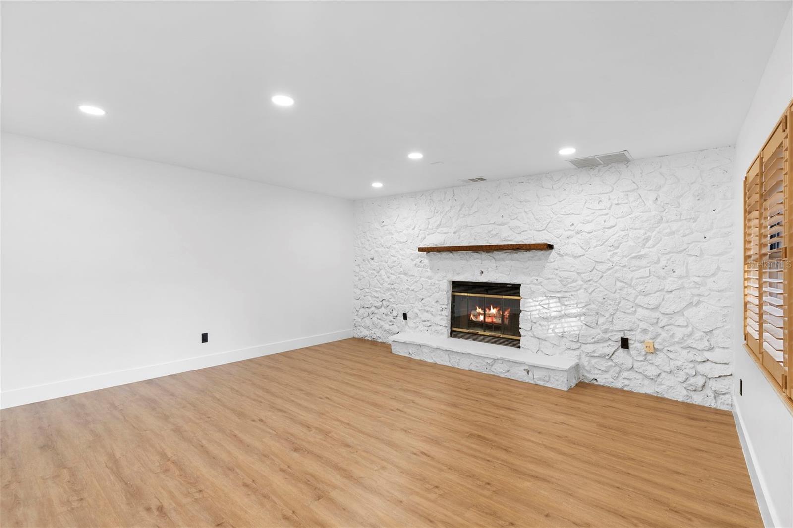 WINDERMERE TOWN - Residential