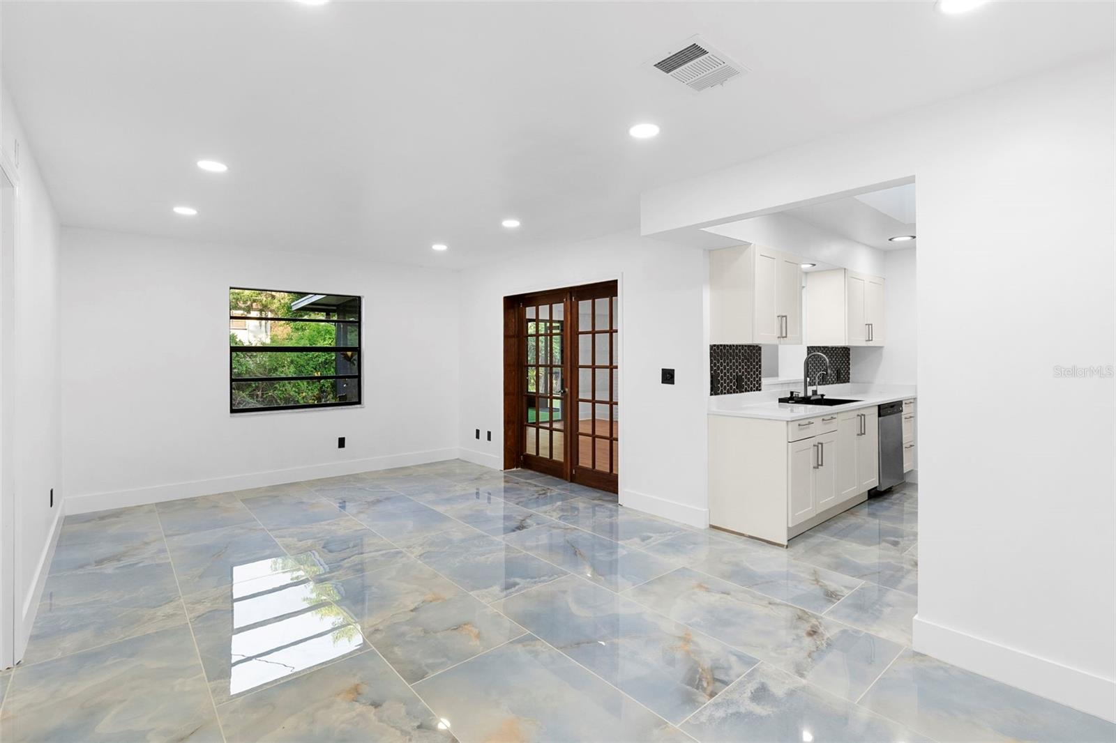 WINDERMERE TOWN - Residential