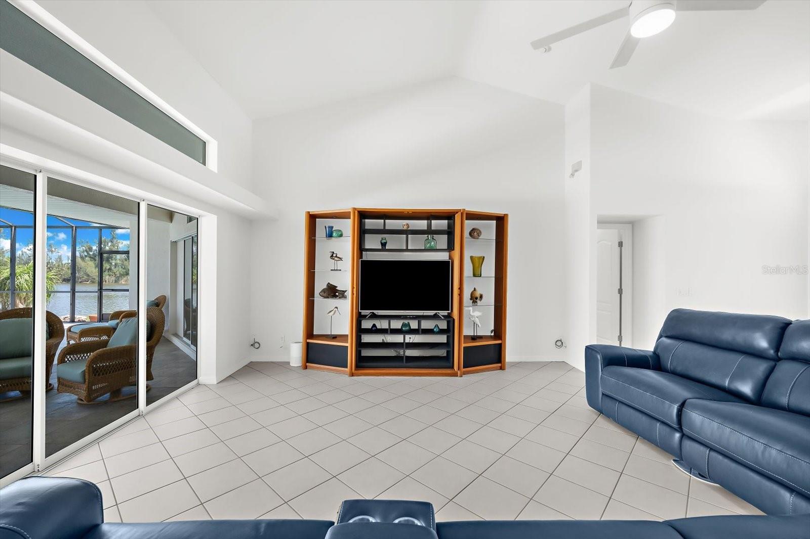 10490 SUNBURY DRIVE