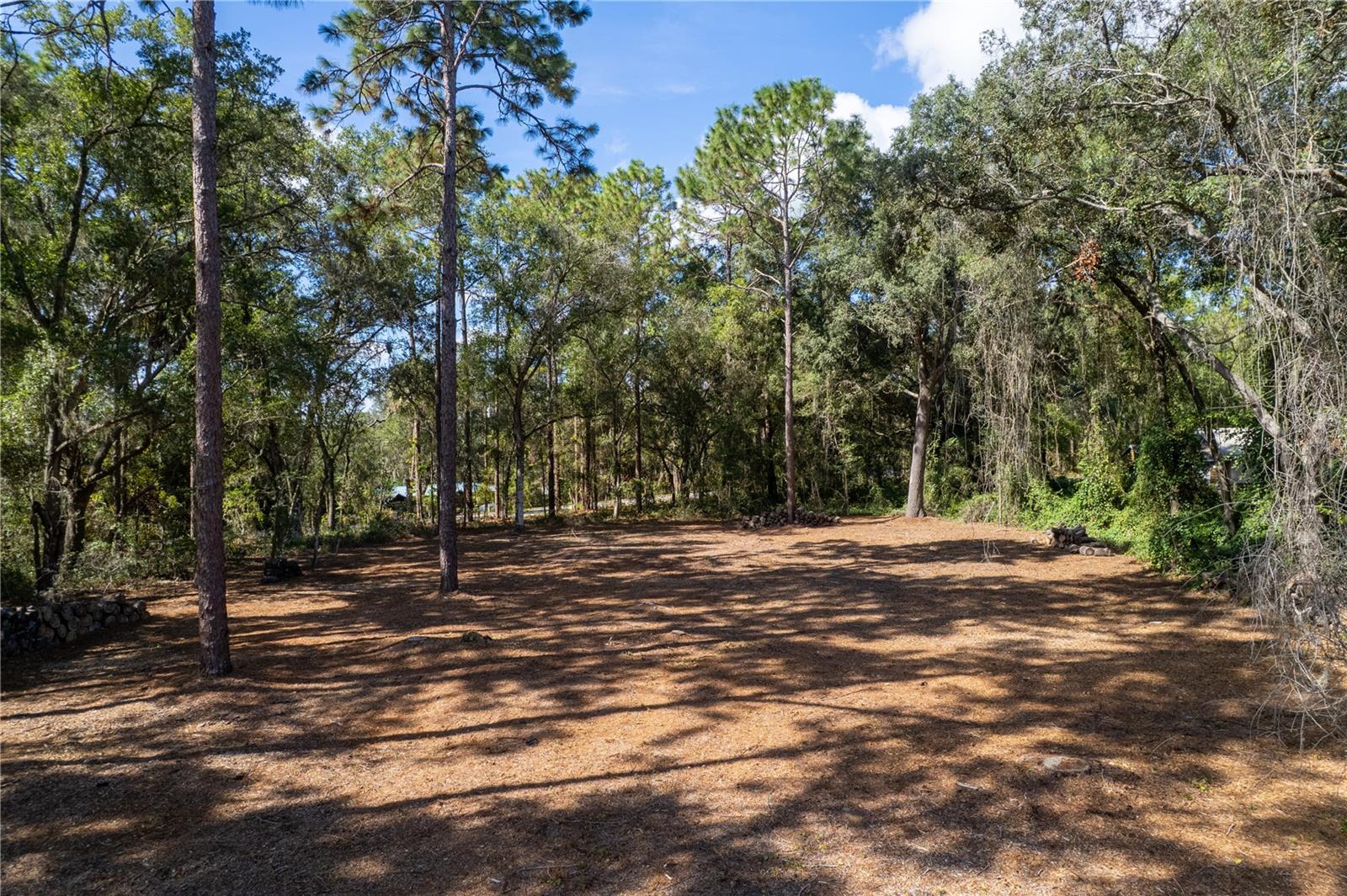 WOODS AND LKS SUB - Land